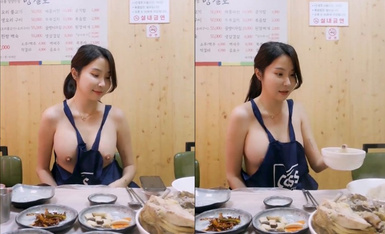 高颜值女神 饭桌上就嗨起来了~性感黑丝一丝不挂露着胸~这样的美味佳肴
